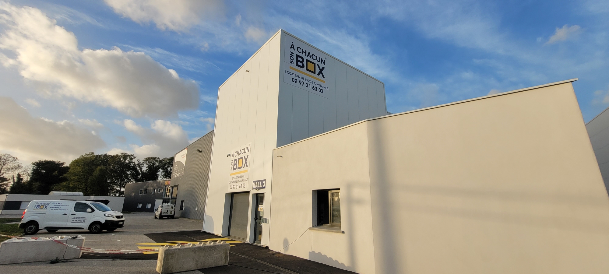 Façade du centre de self-stockage À Chacun Son Box Auray - Plougoumelen à Auray
